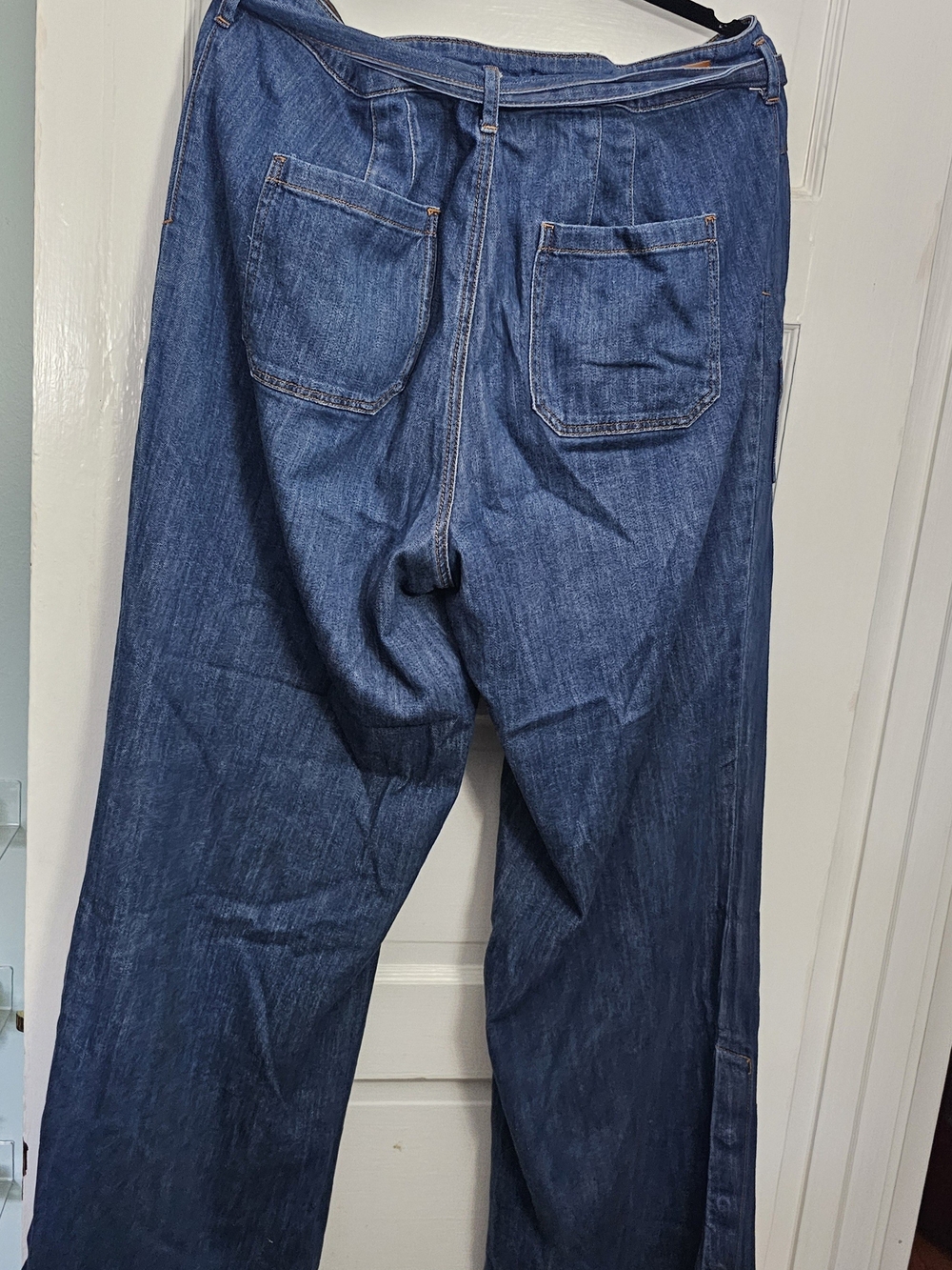 High-Waisted Wide Leg Dark Blue PILCRO Jeans with Self Tie Belt 33 Tall - Picture 4 of 7